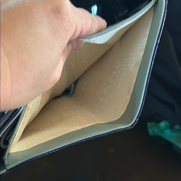 EUC , auth CHANEL electric Blue Wallet with Logo Accent - Picture 8 of 14